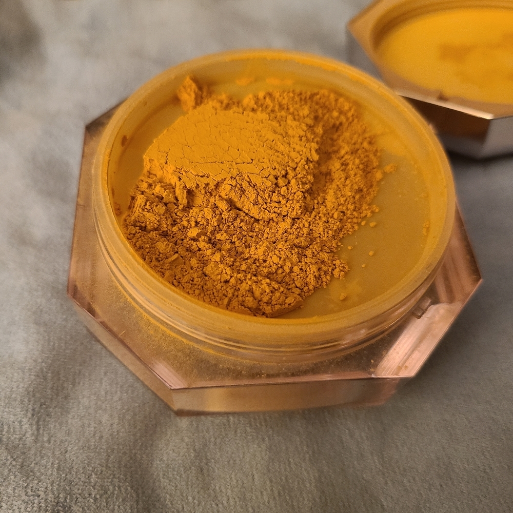 Fenty Setting Powder - Honey
